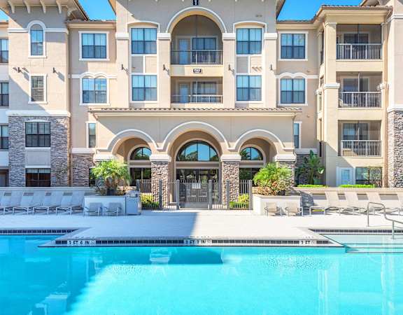 Bonterra Parc resort-style pool