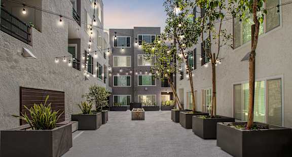 Exterior Hall at Pine at 6th