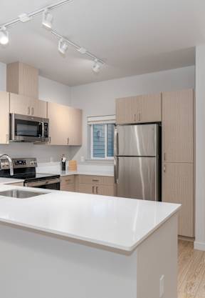 Bright Kitchen at Wilsonville Summit Apartments, Oregon