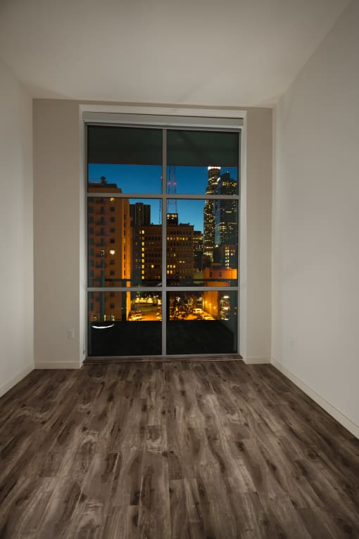 topaz penthouse floor plan with floor to window ceiling