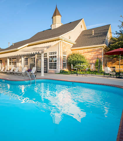 Swimming Pool at Steeplechase at Shiloh Crossing Apartments, 10272 Steeplechase Dr., Avon