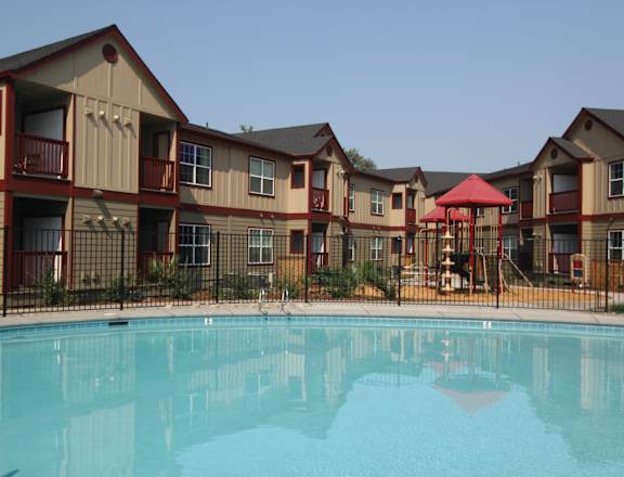 Chico Courtyards pool