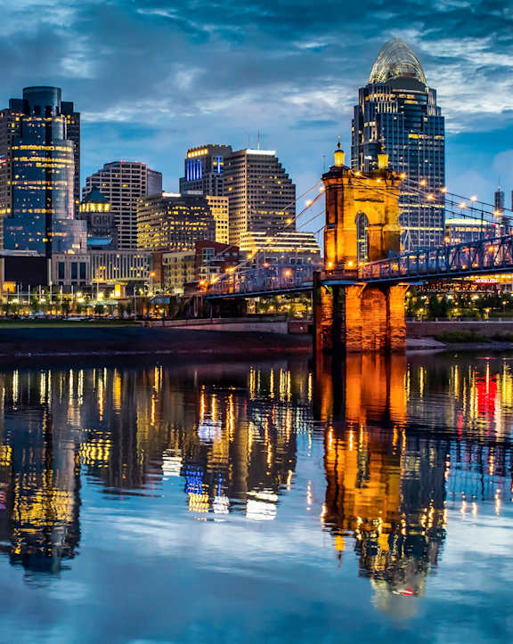 the skyline of the city at night