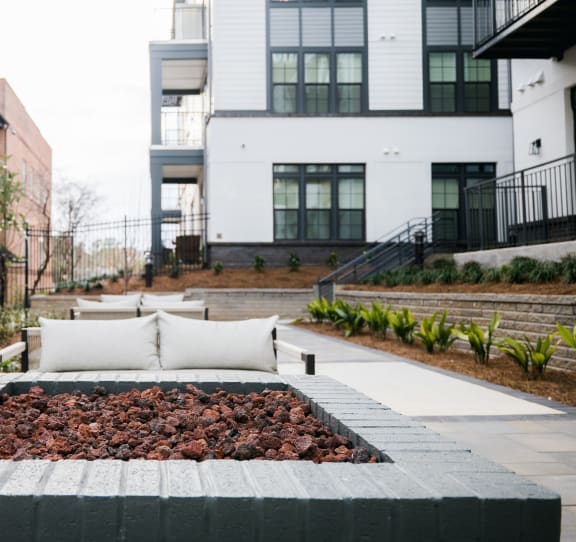 Firepit Lounge at The Quarter House, Mississippi, 39216