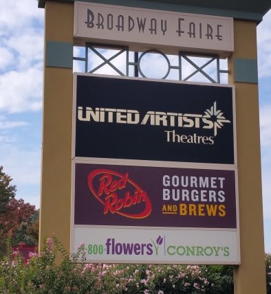 Broadway Faire Monument Sign