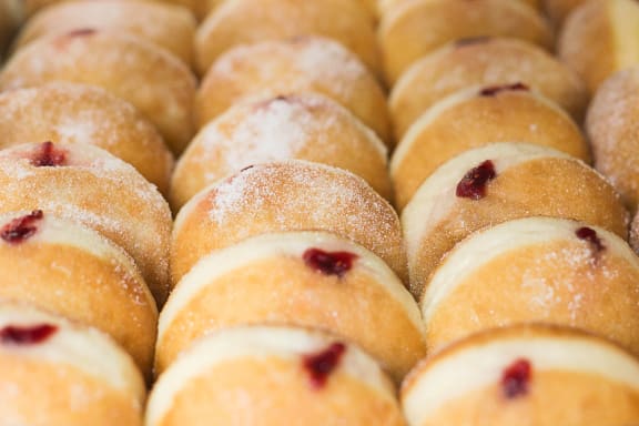 Jelly Donuts at Patterson Place, Santa Barbara, CA, 93111