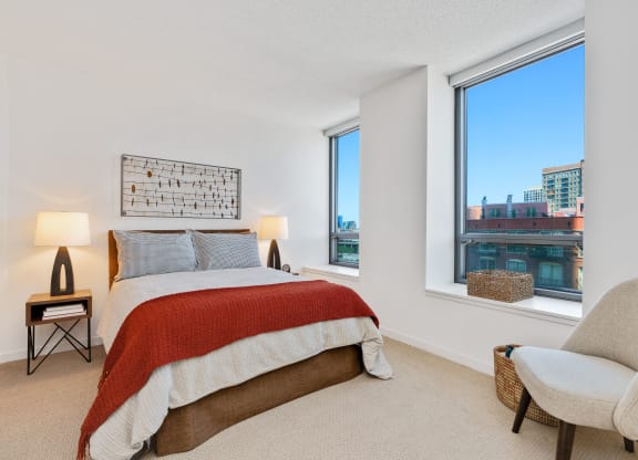 bedroom with double windows at Kingsbury Plaza, Chicago, 60654