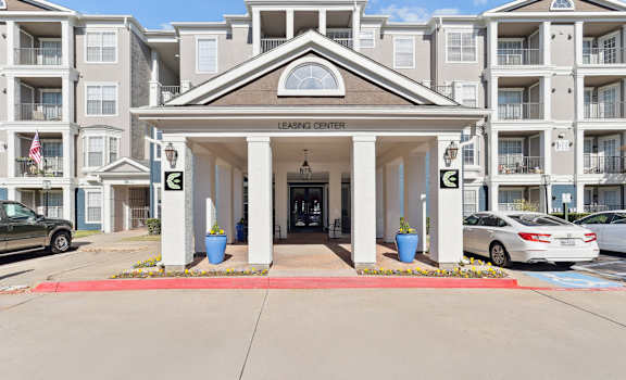 Encore at Buckingham apartment in Richardson, TX building exterior
