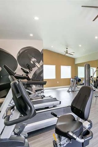 Fitness center at Encore Apartment