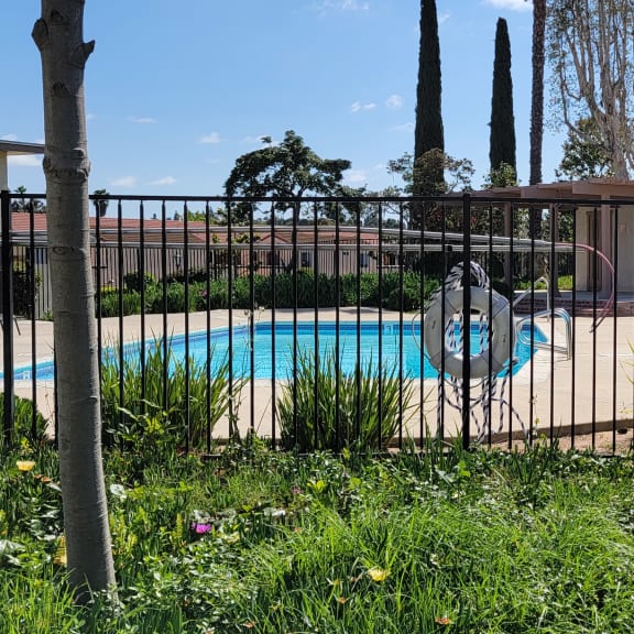 Plaza Verde Apartments