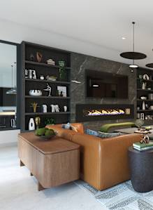 Lounge with Fireside Seating at Marquee Square Apartments in Tampa, FL