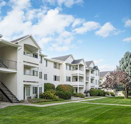 the preserve at ballantyne commons apartments exterior view
