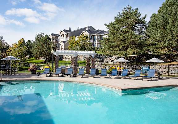 State of the Art Pool at Stone Cliff Apartments