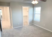 Thumbnail 23 of 60 - B2 (2-car) Guest Bed with carpet