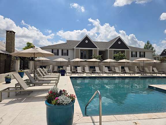Outdoor Lounge Area at Reserve Of Bossier City Apartment Homes in LA 71111