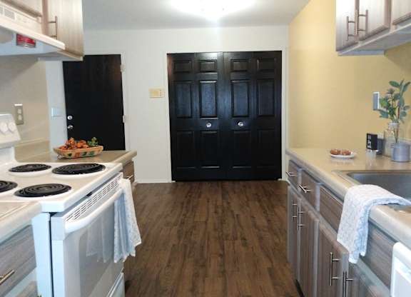 Updated apartments in Farmington, Michigan