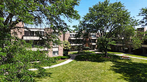 Exterior Building at Fieldpointe of Schaumburg, Schaumburg, Illinois, 60173
