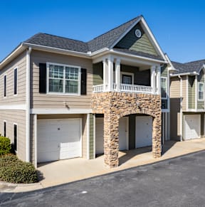 exterior view at the regency woods apartments in pascagoula, ms