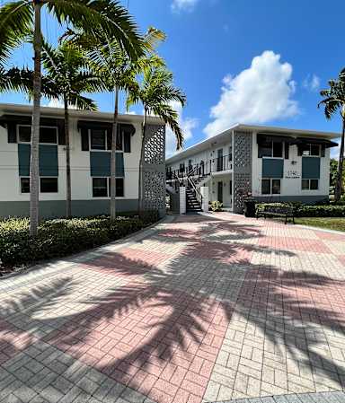 Large Courtyard at Palm Gardens @ Biscayne Gardens, North Miami, FL, 33181
