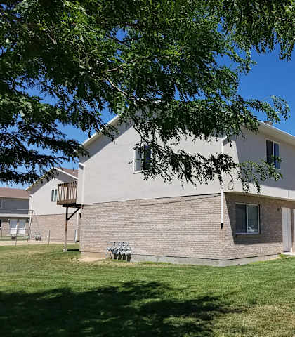 Cottonwood Exterior