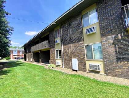 1016 Chester Apartments in Lansing, MI exterior