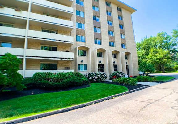 Mid Rise Apartments at Westwood Meadows, Integrity Realty, 44145