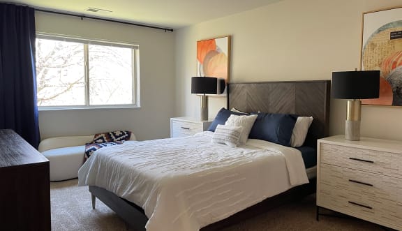 3d virtual tour of the avondale apartments at St. Charles at Olde Court Apartments, Pikesville, MD