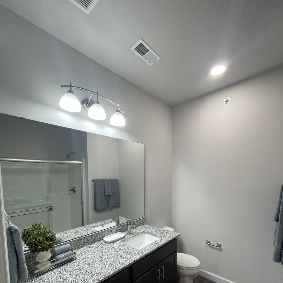 Photos and Video of Miller Crossing Apartments & Villas in Arnold, MO