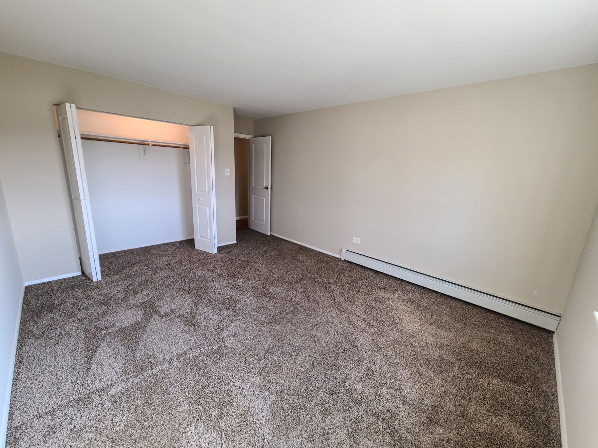 Photos and Video of Willowbrook Apartment Homes in Willowbrook, IL