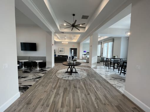 a look at the clubhouse at the oxford at estonia apartments in san antonio