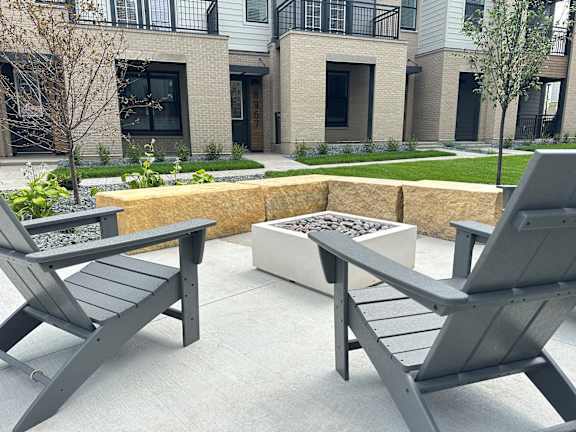 Patio at Meridian at CityPlace in Woodbury, MN 55125