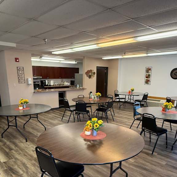 Community Room Dining 2
