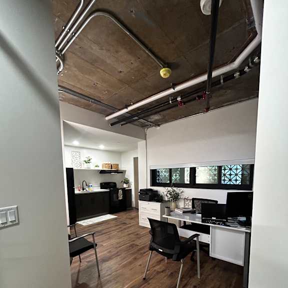 1060 Bishop office