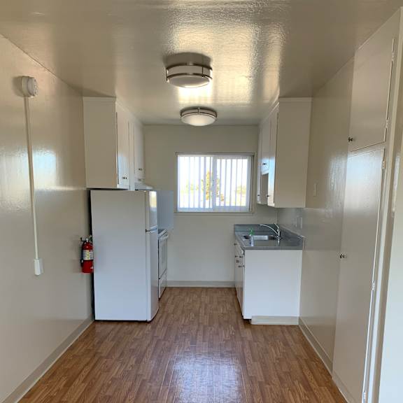 Bermuda apts entrance to a kitchen with dining room area