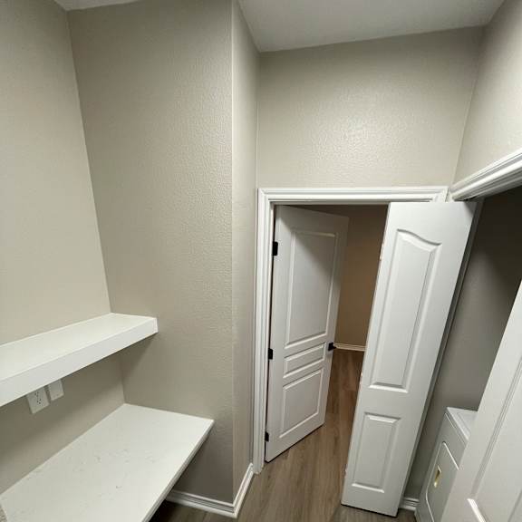Benton Desk Area