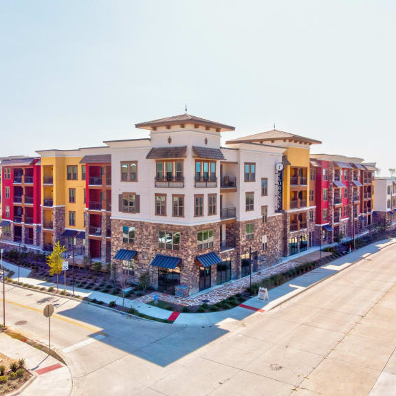 Florence at the Harbor Apartments for Rent in Rockwall, TX