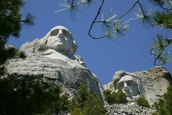 Mount Rushmore National Memorial at Red Rock Apartments, Rapid City, SD