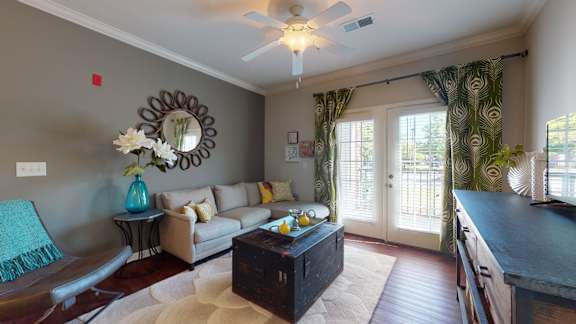 Living Room at The Heritage at Arlington Apartment Homes, Greenville, 27834
