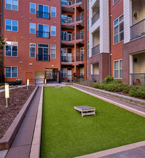 our apartments have a small courtyard with a picnic table