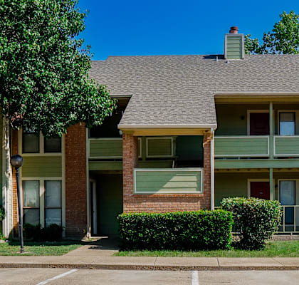 Willows apartment Ennis TX
