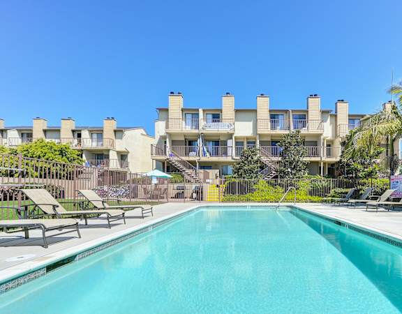 the swimming pool at the resort at longboat key club