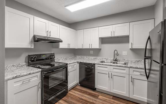 Luxury Kitchen at Lifestyle at Shreveport Apartments, Louisiana