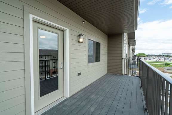 Exterior view of The Flats at Shadow Creek new luxury apartments in east Lincoln NE 68520