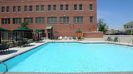 Swimming pool-Quimby Plaza Apartments Memphis, TN