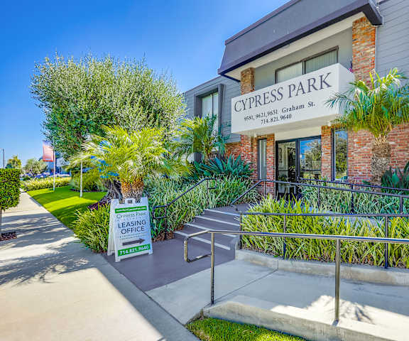 A leasing office for Cypress Park is available at 716-851-9200.