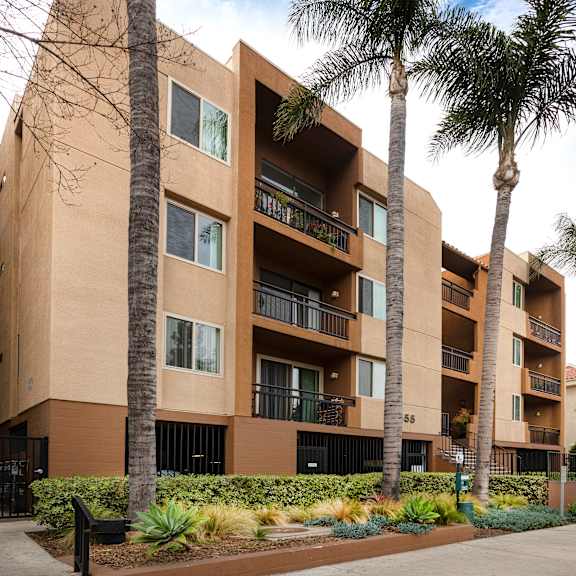 Exquisite Exterior View at White Oak Gardens, Encino, CA