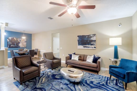 Spacious Living Room at Canebrake Apartment Homes, Shreveport, Louisiana
