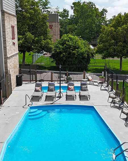swimming pool at Fox Hill Apartments