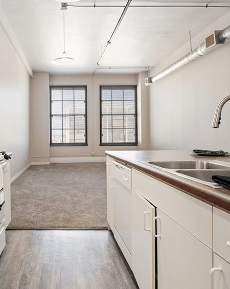 laundry facility in Toledo apartment building