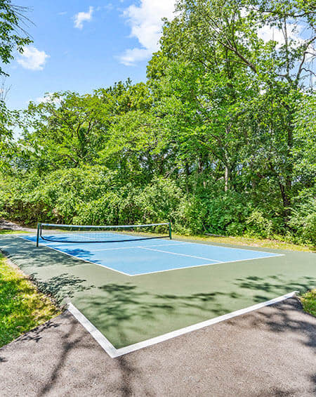 Perfect swimming pool at The Retreat at Walnut Creek in North Kansas City, MO